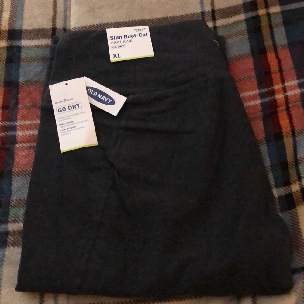 Old Navy Active Slim Boot-Cut High Rise Go-Dry Yoga Pants